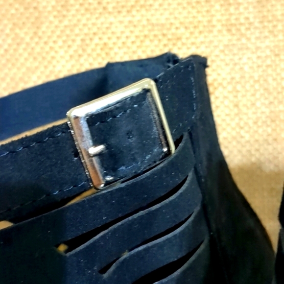 STRAP HEELS - Picture 5 of 6